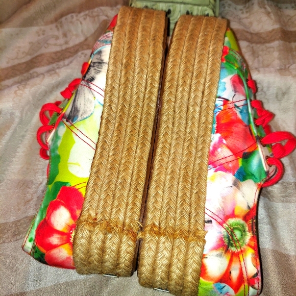 Shoes platform - Picture 4 of 5